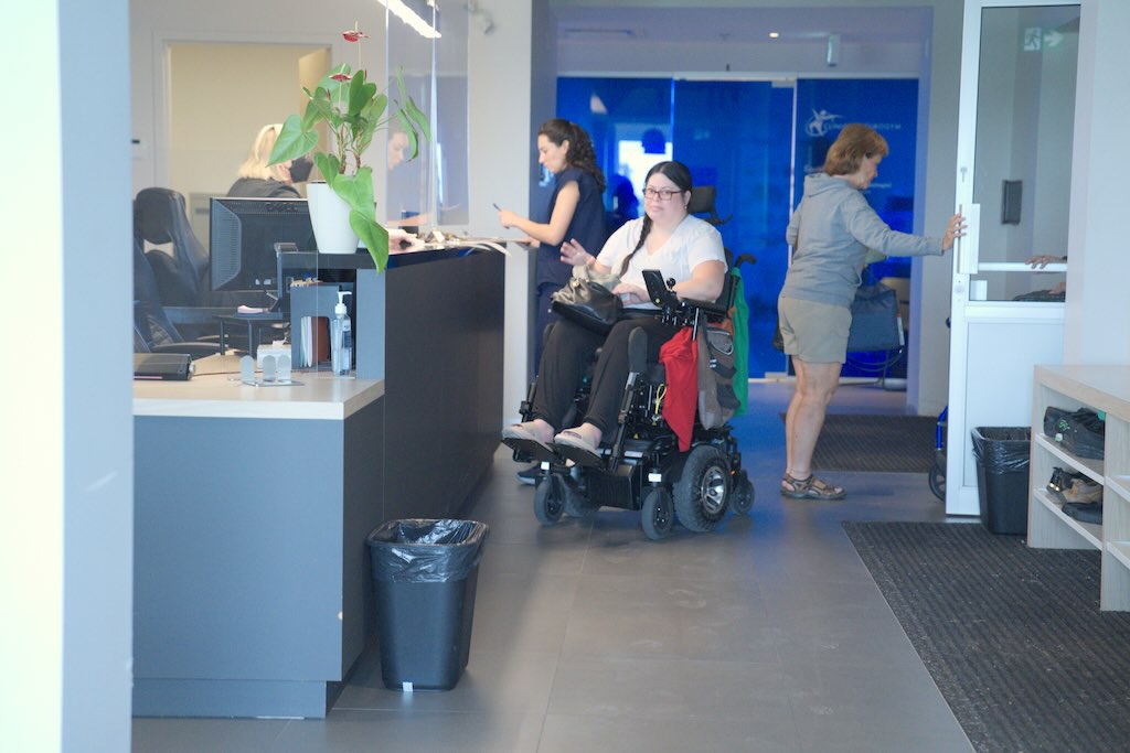 Clinique Neuro-Outaouais is a not-for-profit organization that seeks to offer up to date, comprehensive care to people with neurological diseases in the Ottawa-Gatineau area. Clinical research adds to our therapeutic tool box and gives hope to our patients.